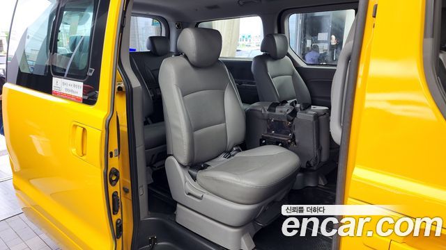 Hyundai Starex 2017 thumb 12