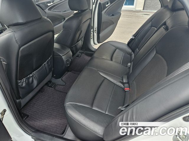 Hyundai Sonata 2011 thumb 10