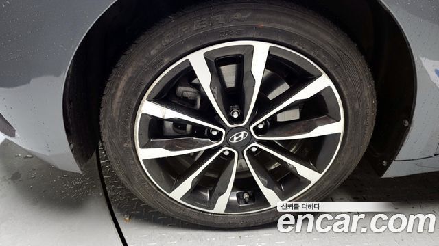 Hyundai i40 2017 thumb 5