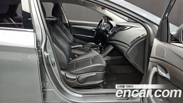 Hyundai i40 2017 thumb 12