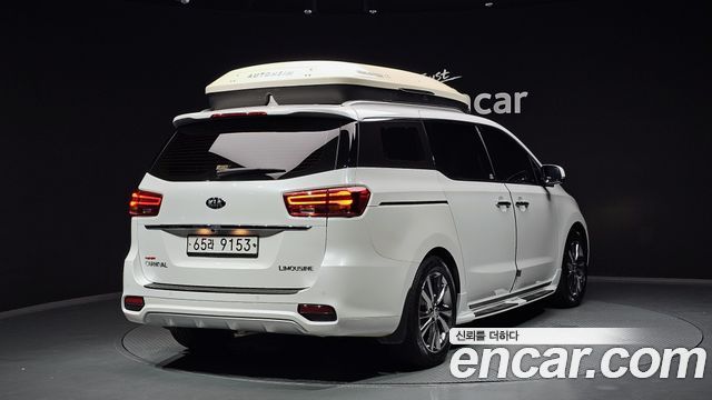 Kia Carnival 2019 thumb 3