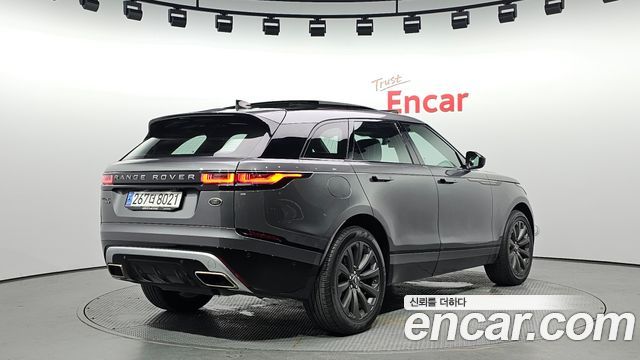 Land Rover Range Rover Velar 2017 thumb 3
