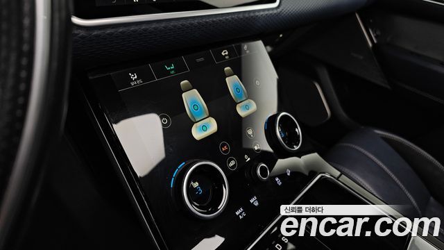 Land Rover Range Rover Velar 2017 thumb 12