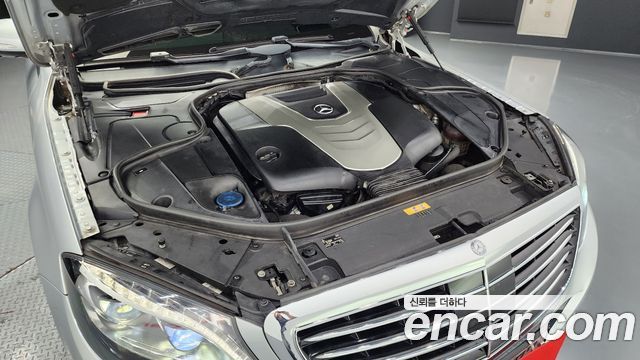 Mercedes-Benz S-Class 2016 thumb 7