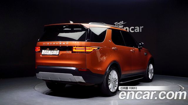 Land Rover Discovery 2018 thumb 3