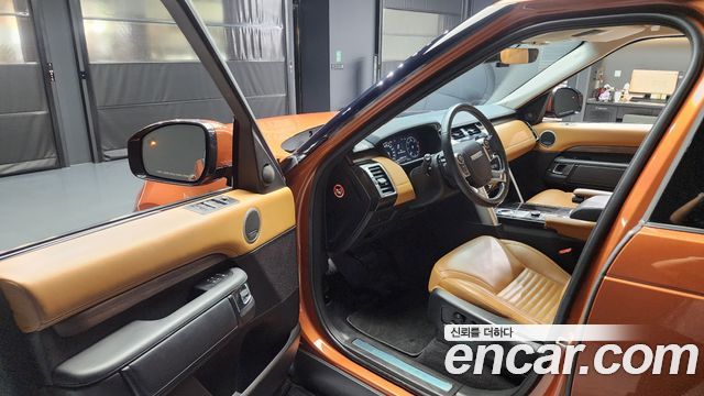Land Rover Discovery 2018 thumb 11