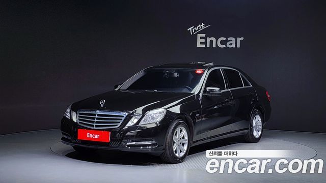 Mercedes-Benz E-Class 2012 thumb 2