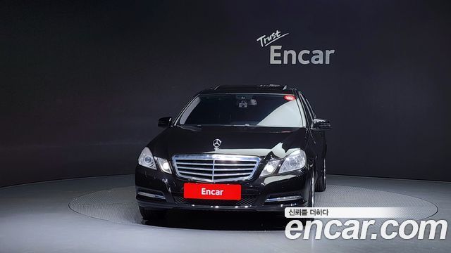 Mercedes-Benz E-Class 2012 thumb 4