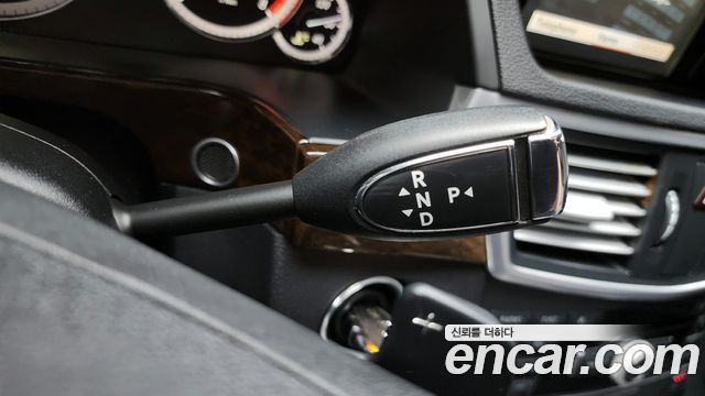Mercedes-Benz E-Class 2012 thumb 9