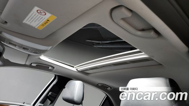 Mercedes-Benz E-Class 2012 thumb 12
