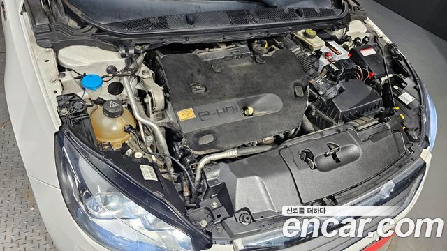 Peugeot 308 2014 thumb 6