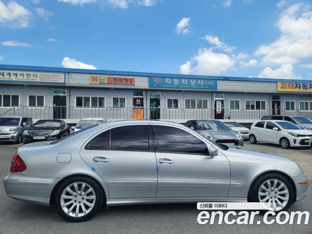Mercedes-Benz E-Class 2009 thumb 5