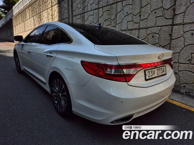 Hyundai Grandeur 2013 thumb 6