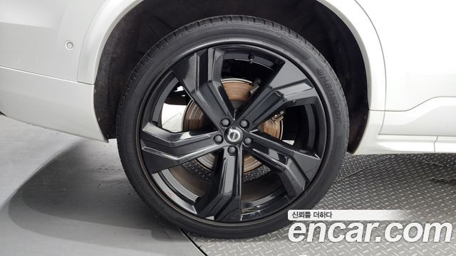 Volvo XC90 2021 thumb 6