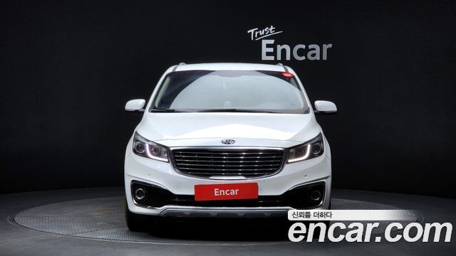 Kia Carnival 2015 thumb 4