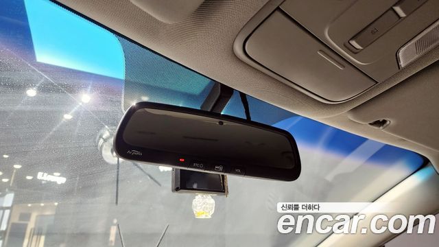 Kia Carnival 2015 thumb 12