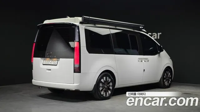 Hyundai Staria 2024 thumb 3