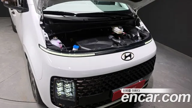 Hyundai Staria 2024 thumb 7