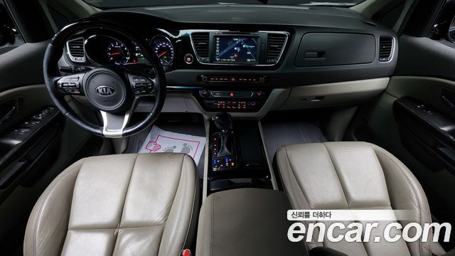 Kia Carnival 2015 thumb 8