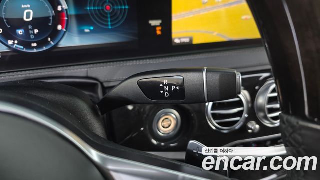 Mercedes-Benz S-Class 2018 thumb 9