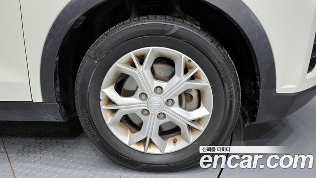 SsangYong Tivoli 2021 thumb 6