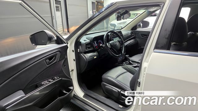 SsangYong Tivoli 2021 thumb 10