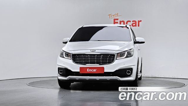 Kia Carnival 2015 thumb 4