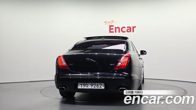 Jaguar XJ 2013 thumb 5