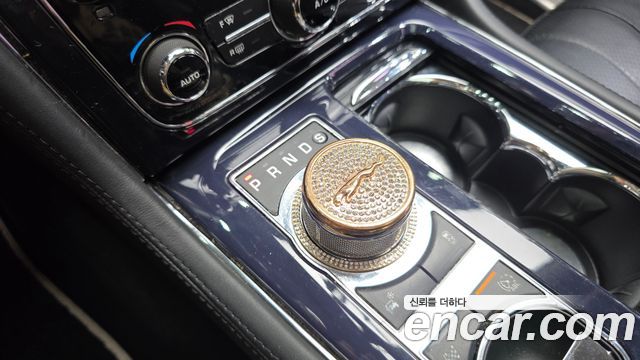 Jaguar XJ 2013 thumb 9