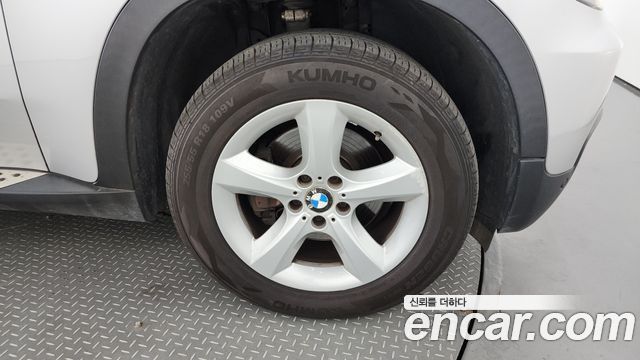 BMW X5 2010 thumb 6