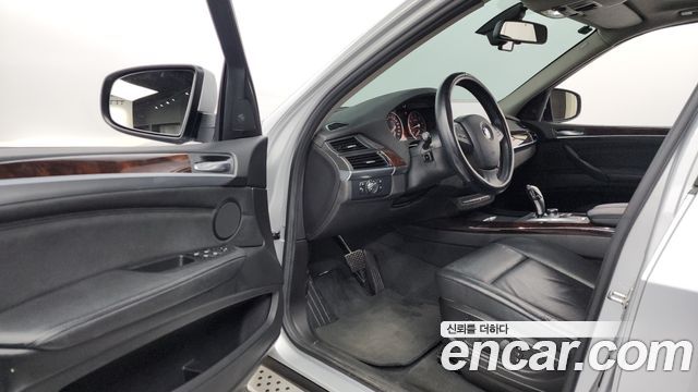 BMW X5 2010 thumb 11