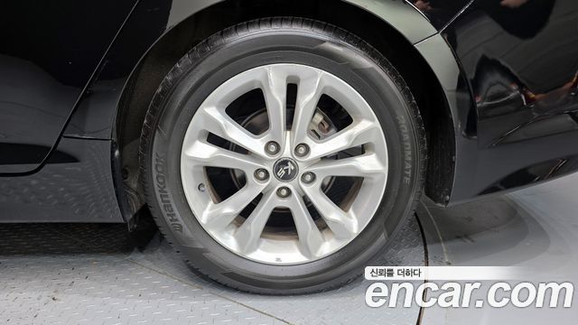 Kia K5 2010 thumb 6