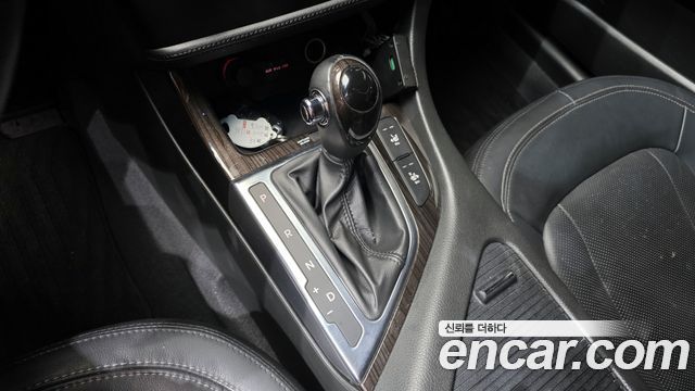 Kia K5 2010 thumb 10