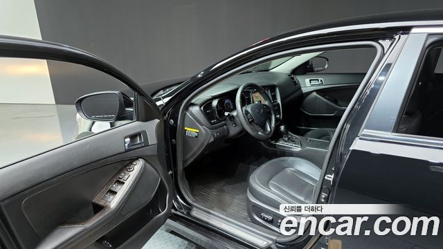 Kia K5 2010 thumb 11