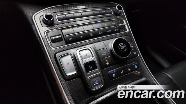 Hyundai Santa Fe 2020 thumb 10
