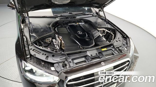 Mercedes-Benz S-Class 2022 thumb 7