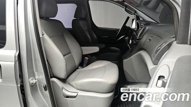 Hyundai Starex 2019 thumb 10