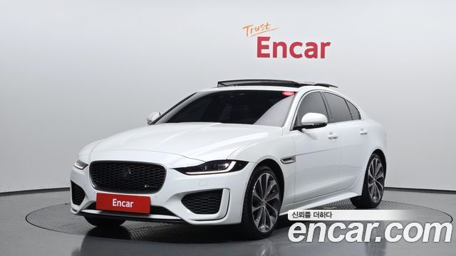 Jaguar XE 2020 thumb 2