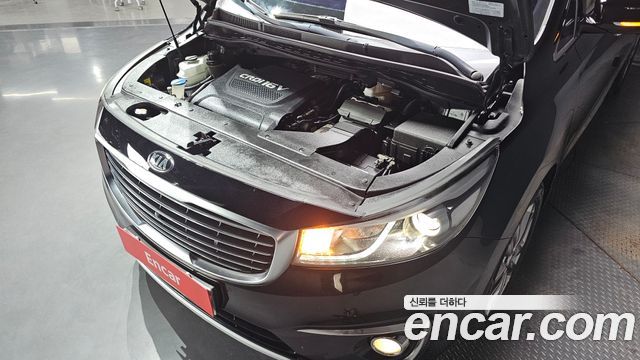 Kia Carnival 2017 thumb 7
