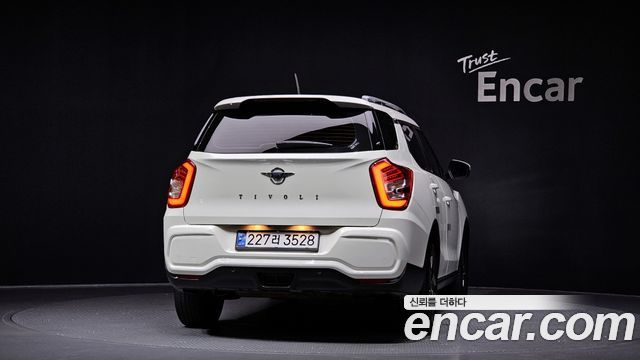 SsangYong Tivoli 2020 thumb 4