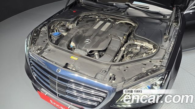 Mercedes-Benz S-Class 2019 thumb 7