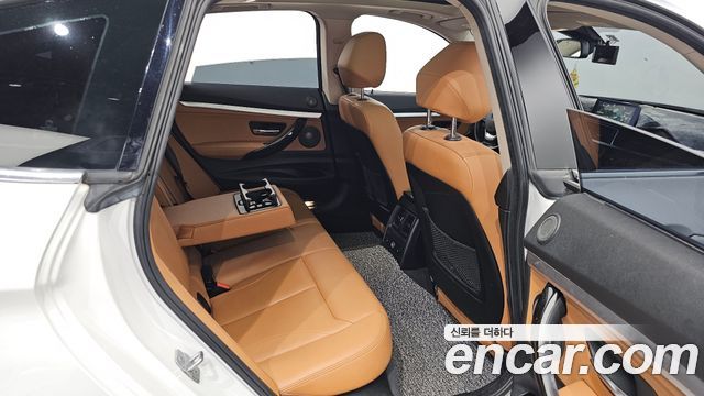 BMW 3 серии GT 2019 thumb 11