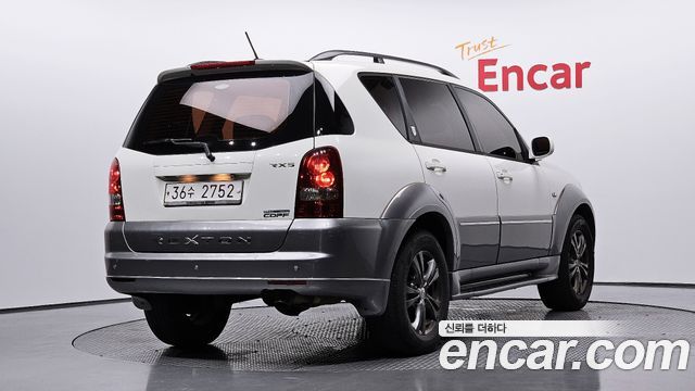 SsangYong Rexton 2011 thumb 3