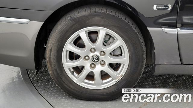 Kia Opirus 2010 thumb 5