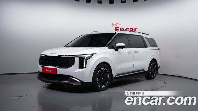 Kia Carnival 2023 thumb 2