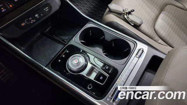 Kia Carnival 2023 thumb 9