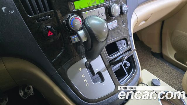 Hyundai Starex 2014 thumb 10