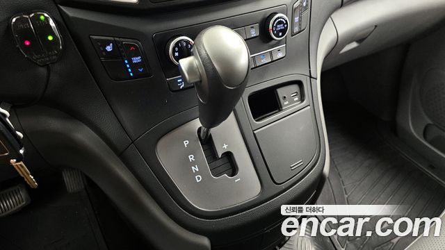 Hyundai Starex 2019 thumb 9