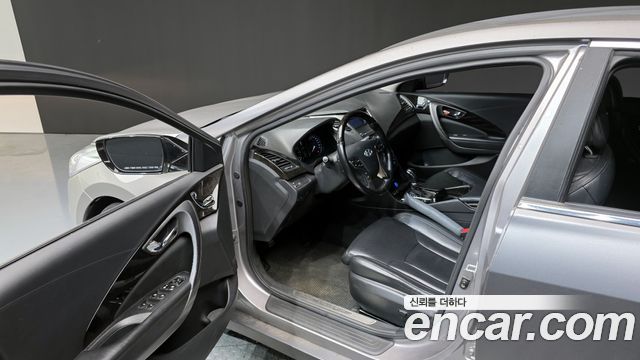 Hyundai Grandeur 2011 thumb 10