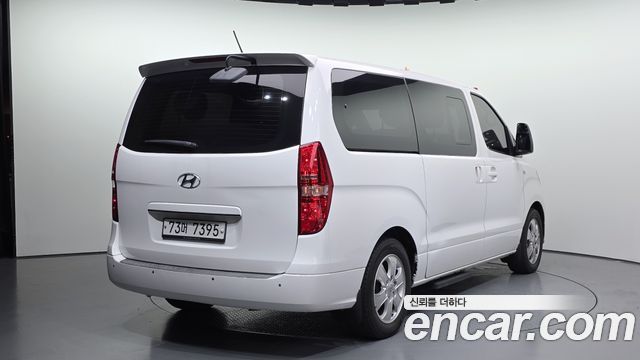 Hyundai Starex 2018 thumb 3